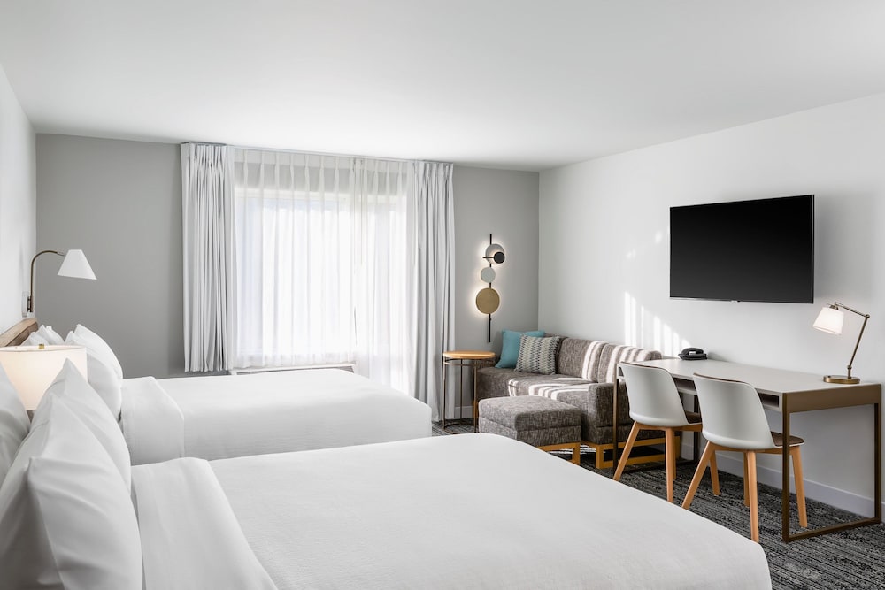 TownePlace Suites Iron Mountain - photo 5