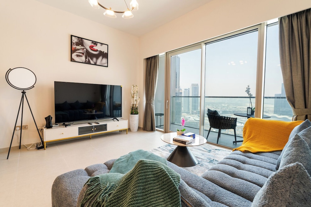 Burj & Fountain View Retreat — 4-Star Luxury Hotel in Dubai, United Arab Emirates