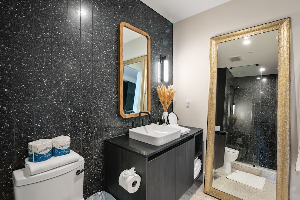 Austin Condo Hotel - photo 739