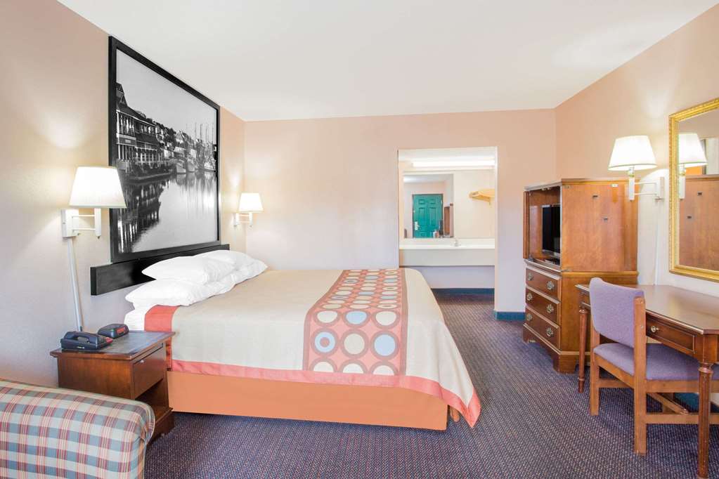 Super 8 by Wyndham Columbia - photo 18