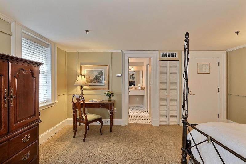 The Presidents Quarters Inn - photo 169