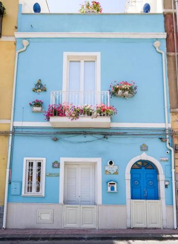 Loft incantevole Taormina Giardini Naxos — 4-Star Luxury Hotel in Giardini-Naxos, Italy