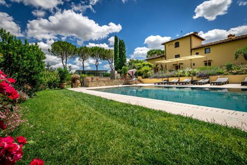 Villa dei Pavoni Holiday Villa — 4-Star Luxury Hotel in Bagno A Ripoli, Italy