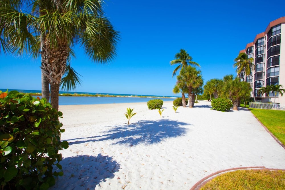 Fort Myers Beach Area 7700 — 4-Star Luxury Hotel in Fort Myers Beach, United States
