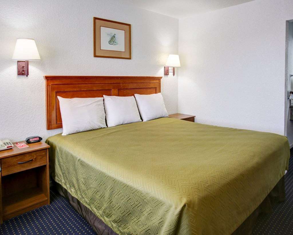 Econo Lodge Temple - photo 15