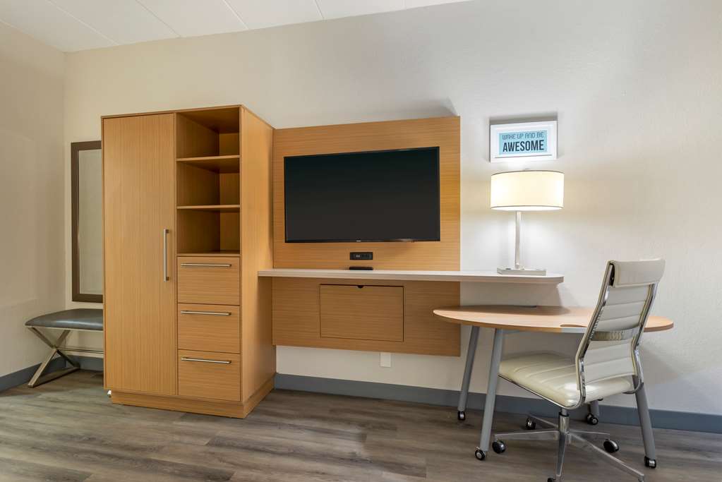 Best Western PLUS Executive Hotel - photo 24