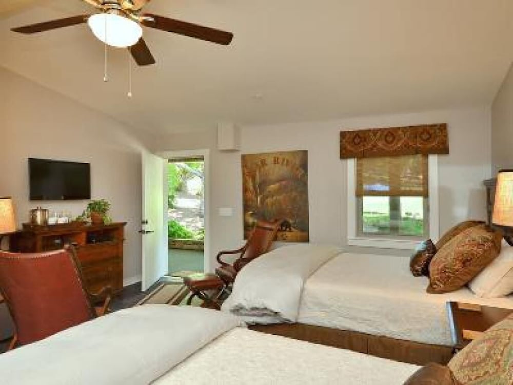 Laurel Ridge Country Club - photo 7