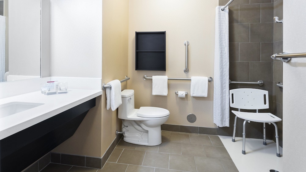 Candlewood Suites Grove City Outlet Center by IHG - photo 12