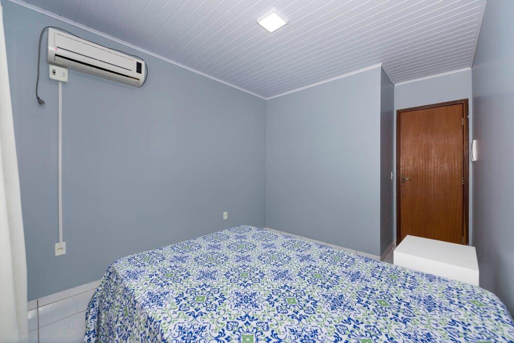 Casa Térrea a 200m da Praia de Bombas