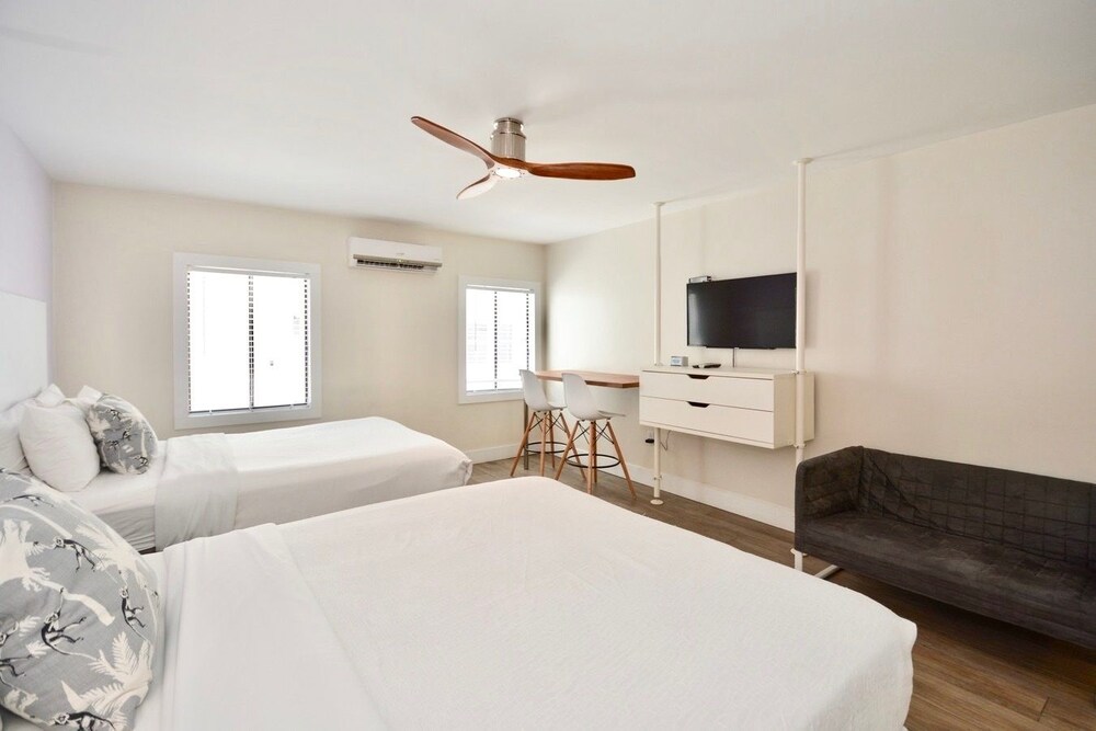 Seville Hotel and Apartments - photo 14