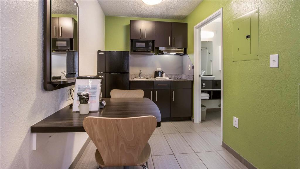 Studio 6 Extended Stay Coral Springs FL Fort Lauderdale - photo 11