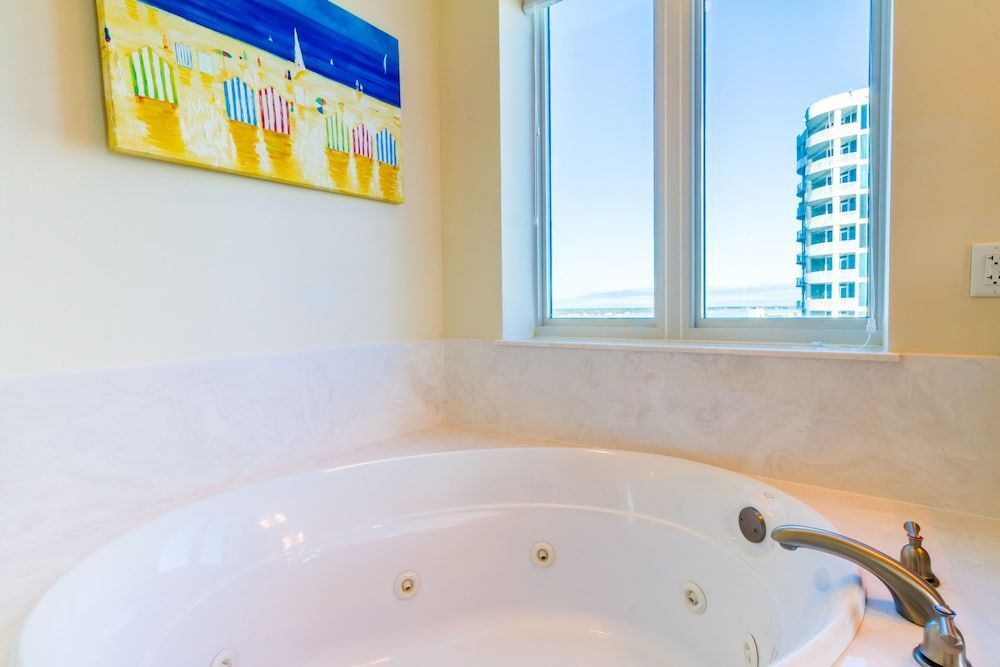 Lagoon Tower by Luxury Gulf Rentals - photo 4