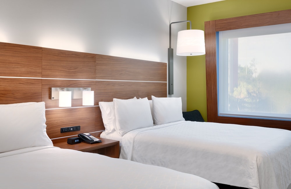 Holiday Inn Express & Suites Gainesville I 75 by IHG - photo 4