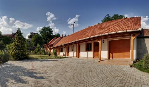 Nyitott Kapu Vendégház — hotel in Felsotarkany