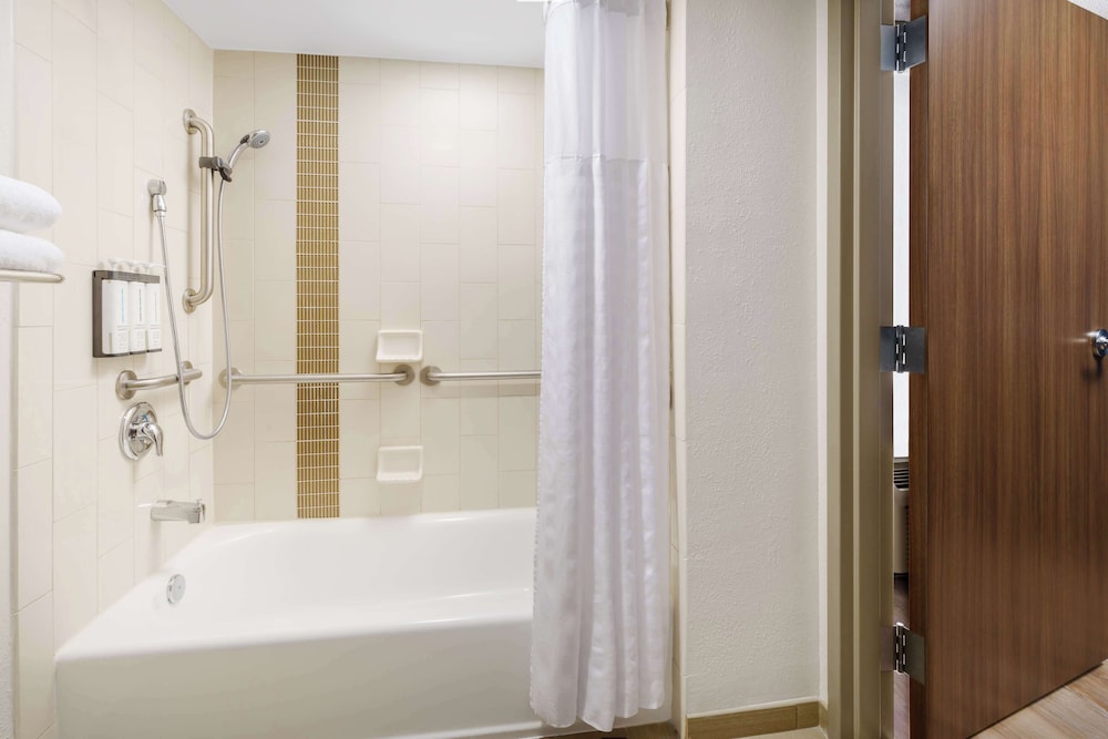 Hyatt Place across from Universal Orlando Resort - photo 21