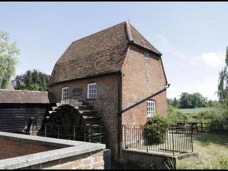 Cobham Lodge — Cobham — photo 4