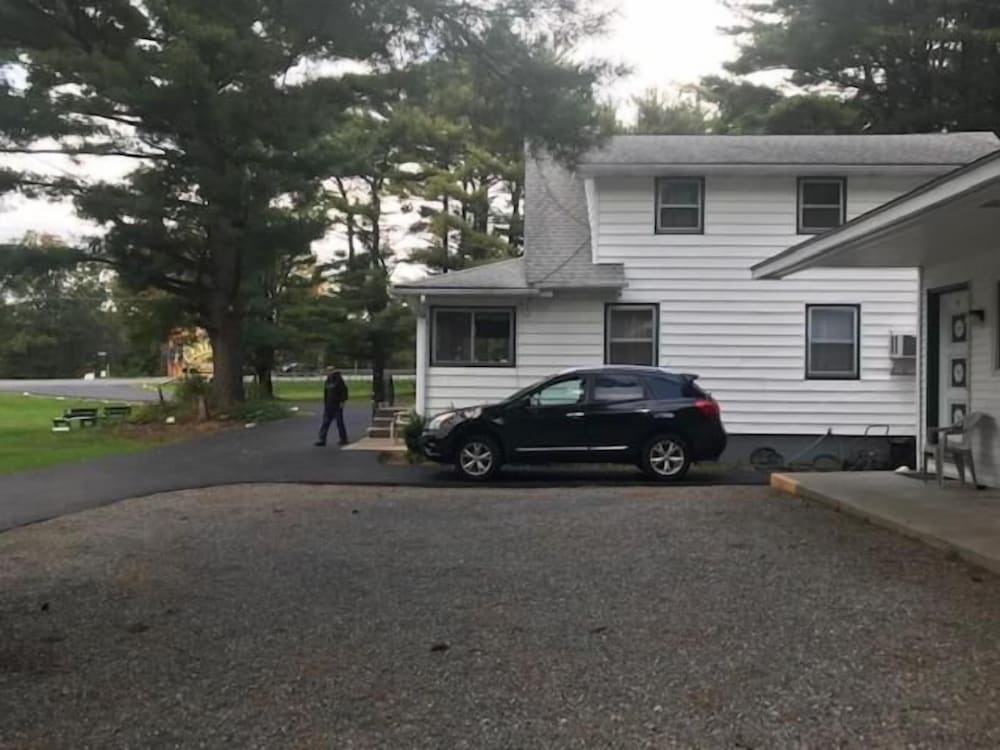 Catskill Motor Court Motel - photo 46