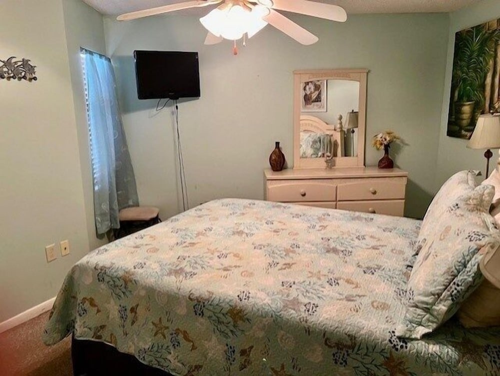 Royal Garden Resort 403 1 Bedroom Condo by RedAwning - photo 2