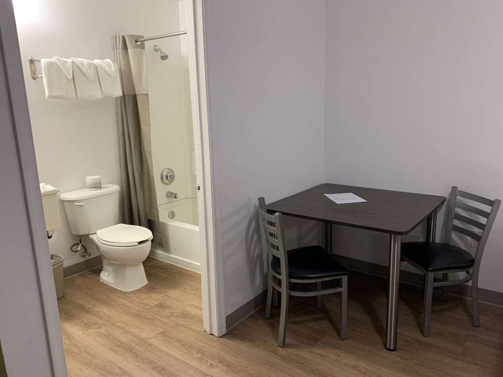 Studio 6 Extended Stay Hampton VA Langley AFB Area - photo 10