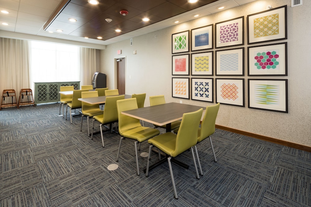 Holiday Inn Express & Suites Auburn - photo 28