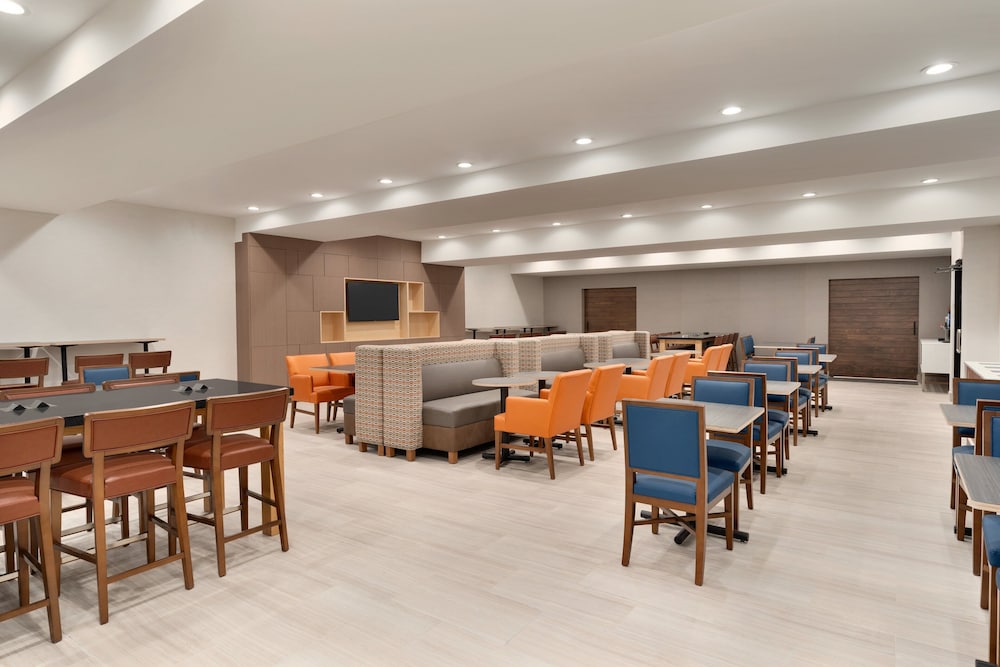 Holiday Inn Express Jamaica JFK AirTrain NYC by IHG - photo 33