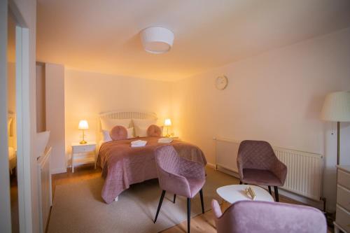 ApartOne Land Hotel