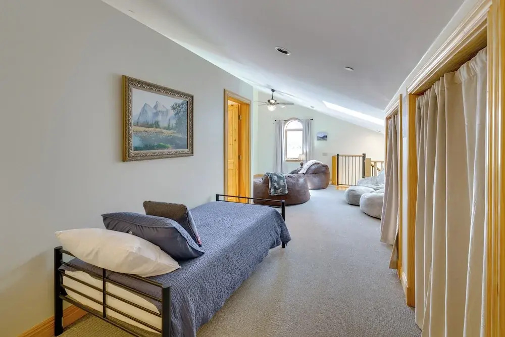 2 Mi to Angel Fire Resort Luxury Condo with Balcony - photo 2