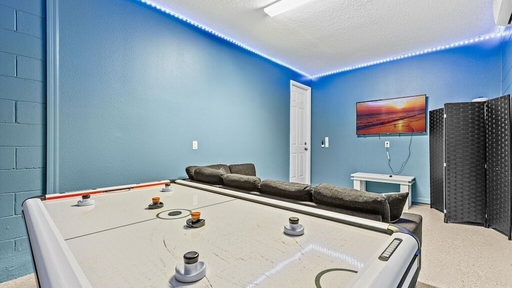 New Home 7 Bed Solara Resort Private Pool spa 7 Bedroom Home by RedAwning - photo 39