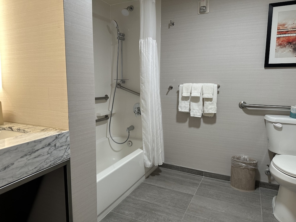 Crowne Plaza Nashville Airport by IHG - photo 18