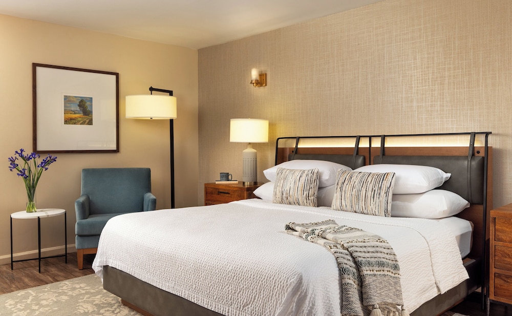 Meadowbrook Inn - photo 21