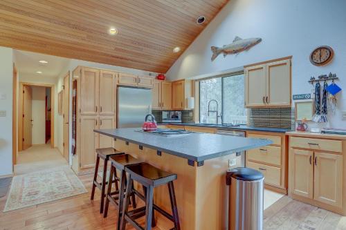 2 Quail — Bend — photo 3