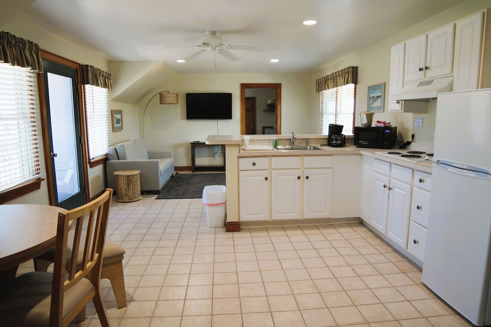Pony Island Inn - photo 39