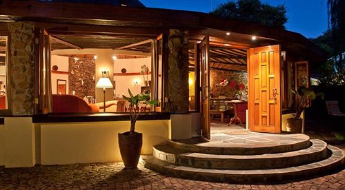 Idwala Boutique Guest House — 5-Star Luxury Hotel in Johannesburg, South Africa