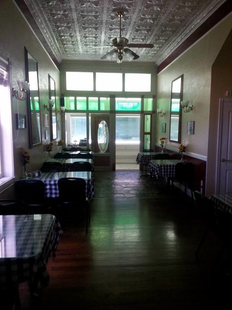 All Aboard Cafe & Inn - photo 2