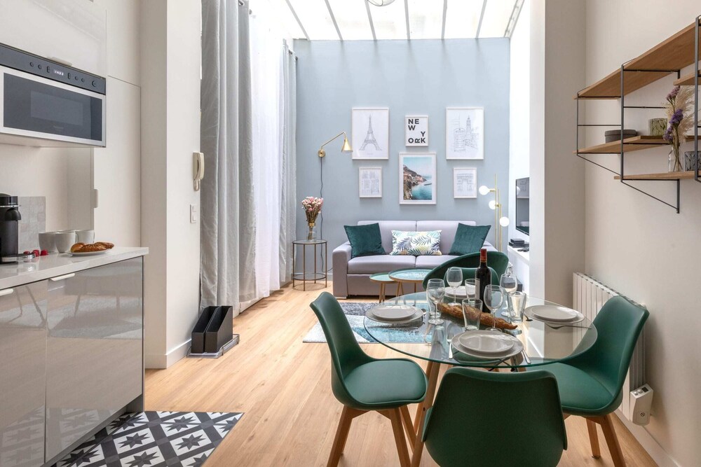 Guestready Cosy Apartment Near the Invalides — 4-Star Luxury Hotel in Paris, France