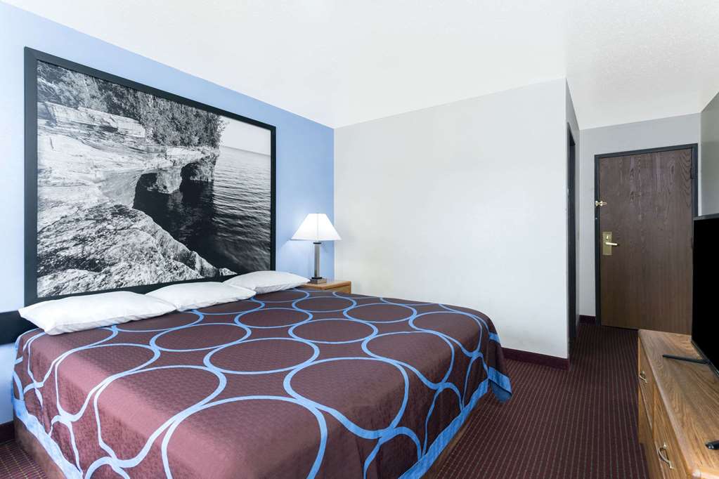 Super 8 by Wyndham Wisconsin Dells - photo 5