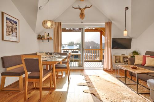 die Tauplitz Lodges Mountain view Lodge A11 by AA Holiday Homes — 4-Star Luxury Hotel in Tauplitz, Austria