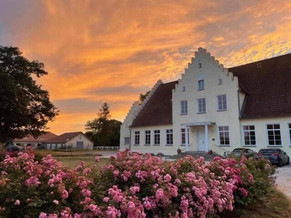 Gut Tribbevitz - carbon neutral hotel in Neuenkirchen