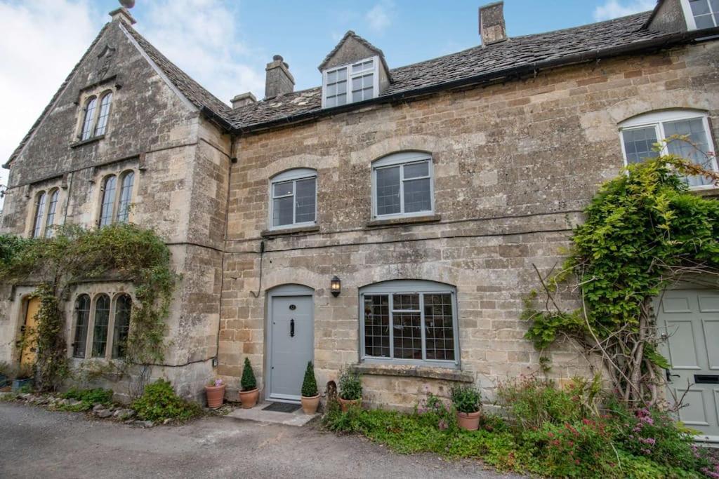 Park Cottage — 4-Star Luxury Hotel in Minchinhampton, United Kingdom