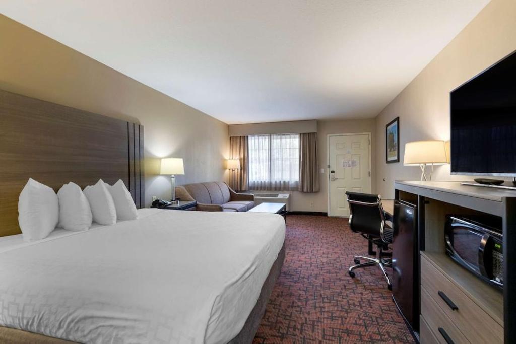 Marble Falls Inn - photo 15