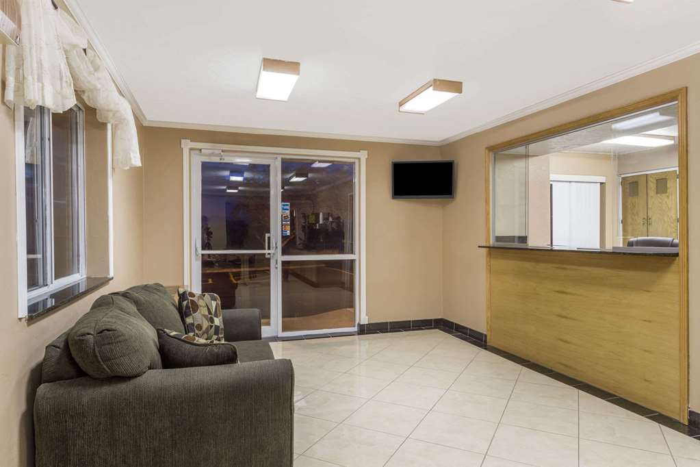 Super 8 by Wyndham Nephi - photo 3