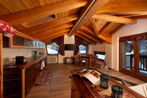 Montaz Suite and Sauna — 4-Star Luxury Hotel in Valtournenche, Italy