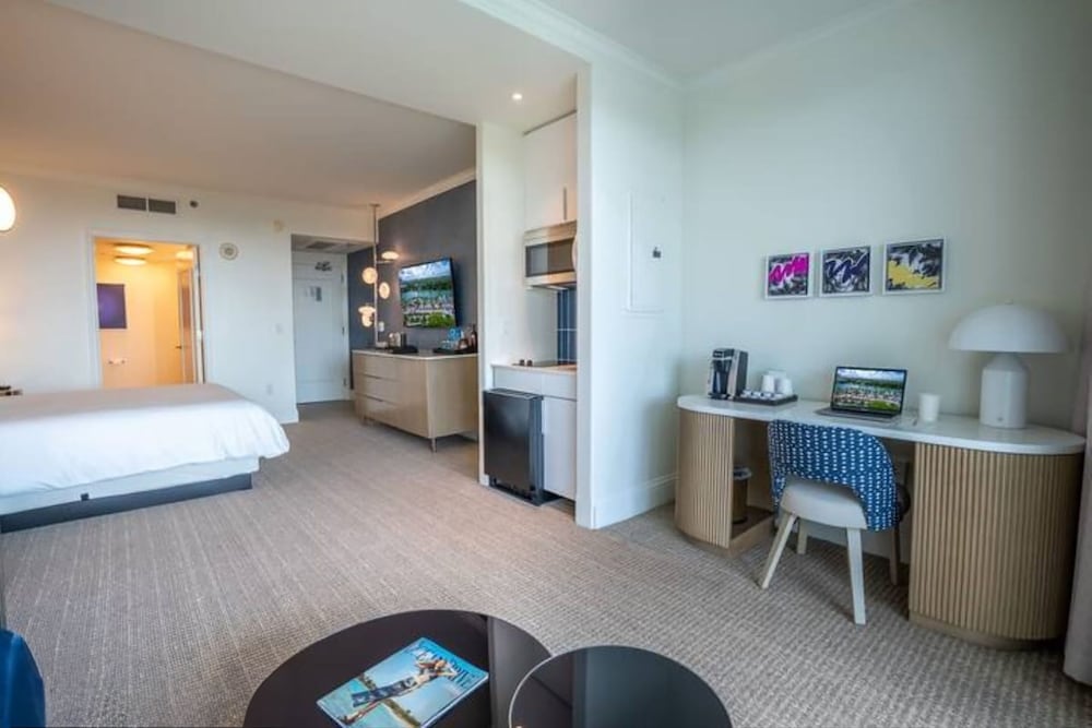 Fontainebleau Miami Beach Private Luxury Suites - photo 153
