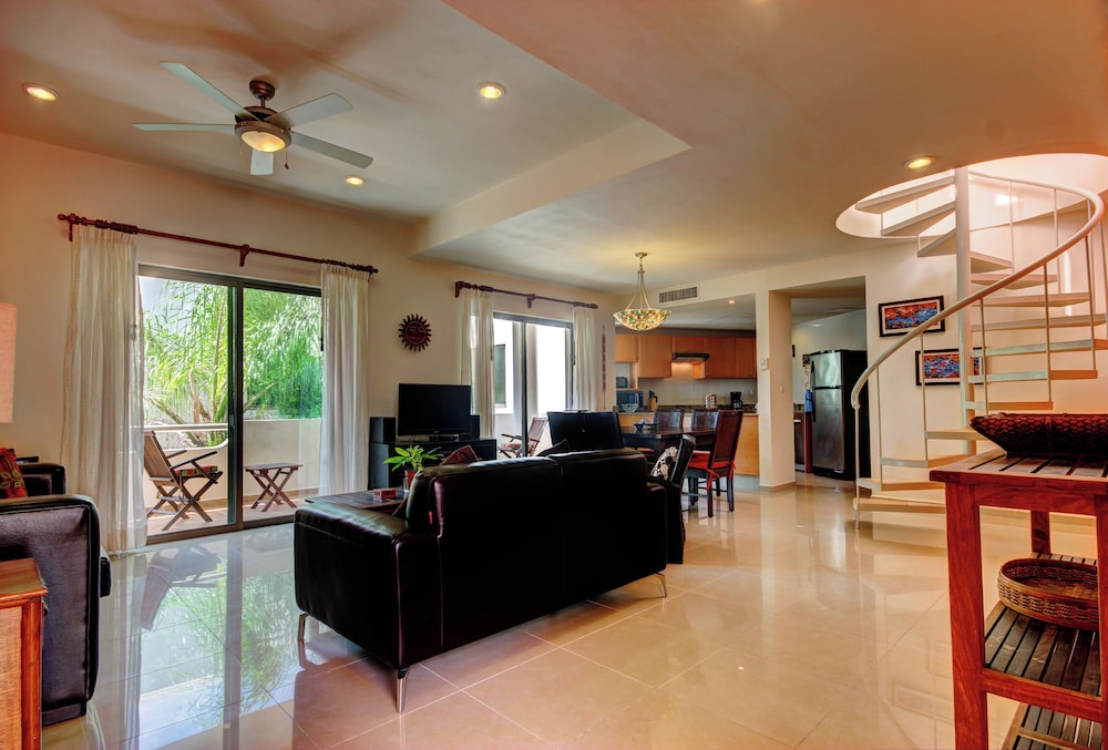Riviera Maya Suites