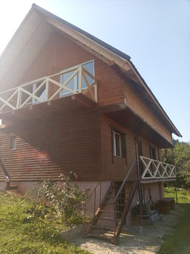 Sadyba u Vani in Volovets, Ukraine