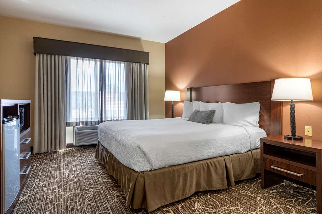 Best Western Plus Chelsea Hotel - photo 17
