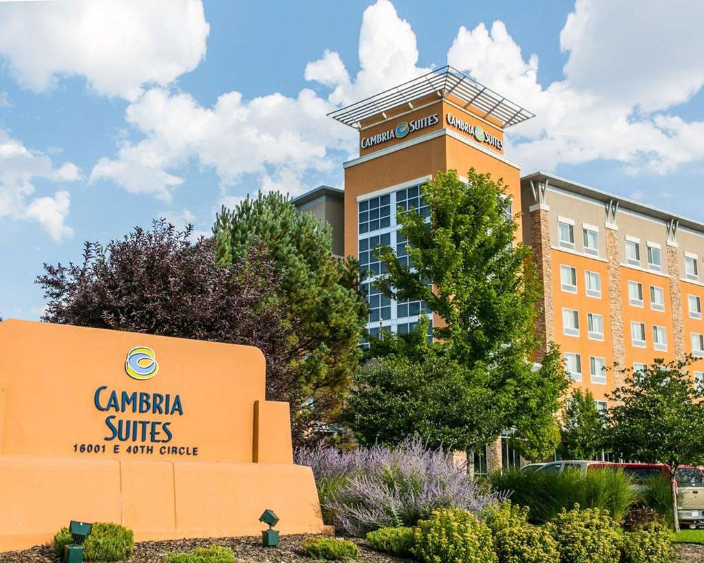 Cambria Hotel Denver International Airport - carbon neutral hotel in Aurora