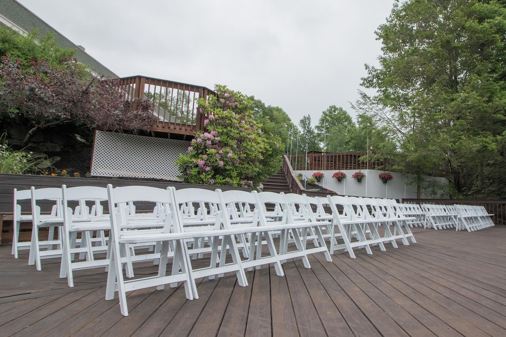 Chateau Resort & Conference Center - photo 14