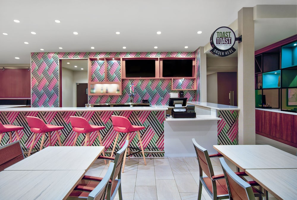 Holiday Inn Erie by IHG - photo 38