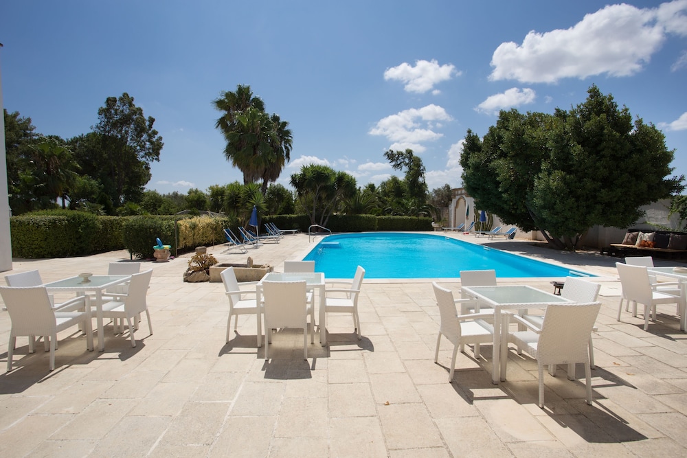 Agriturismo Villantica — 4-Star Luxury Hotel in Tuglie, Italy